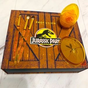 Profusion Jurassic Park 30th Anniversary brush set, mirror and sponge bundle!
